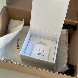 Mejuri stacker ring 18k gold